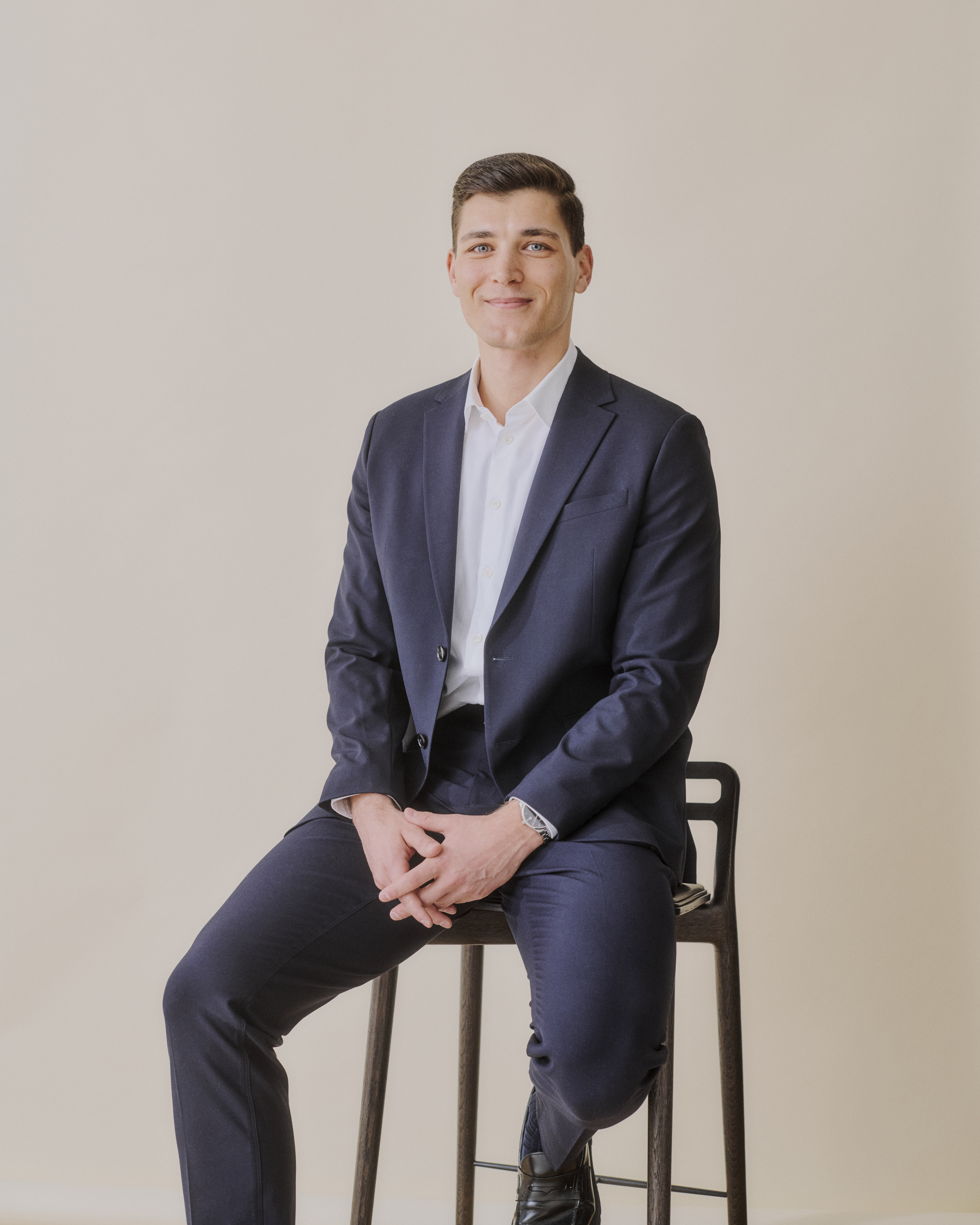 Dyna Cap Portræt 74 57251 Highres