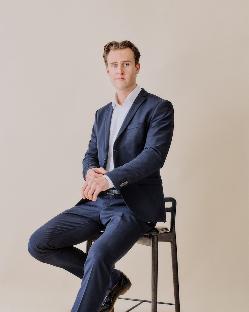 Victor Philipsen Low